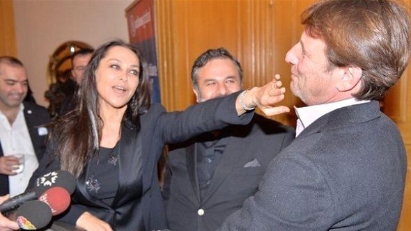Hülya Avşarın keçmiş əri: Dostlarım arvadımla sevgili olmaq istəyirdi