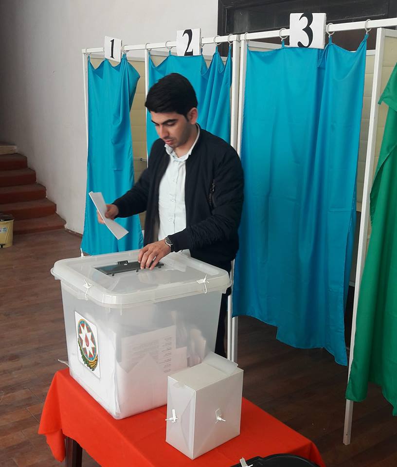 Media rəhbərləri seçkilərdə - FOTOLAR