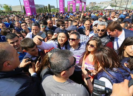 Mədət Quliyev həyat yoldaşı ilə marafonda - FOTO