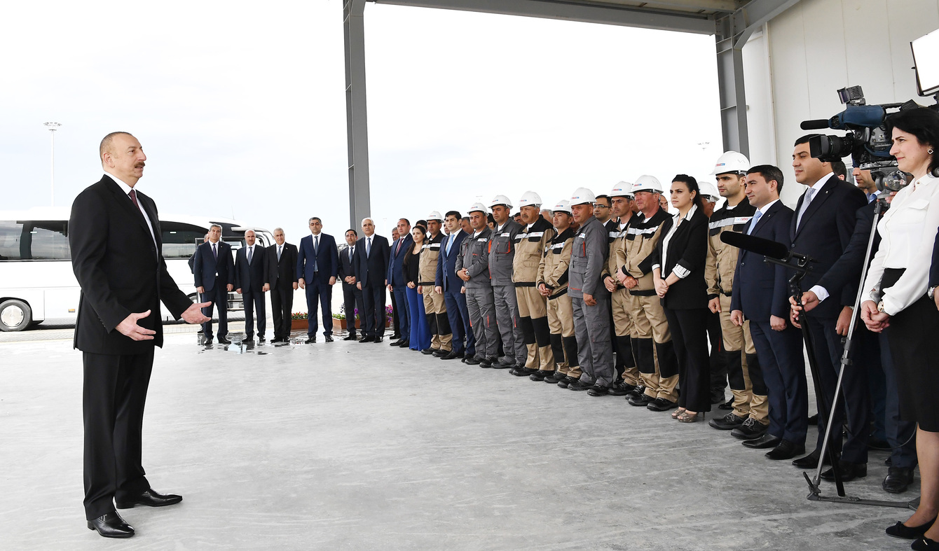 Açıq dənizlərə çıxışı olmasa da, Azərbaycan nəqliyyat və logistika mərkəzinə çevrilir