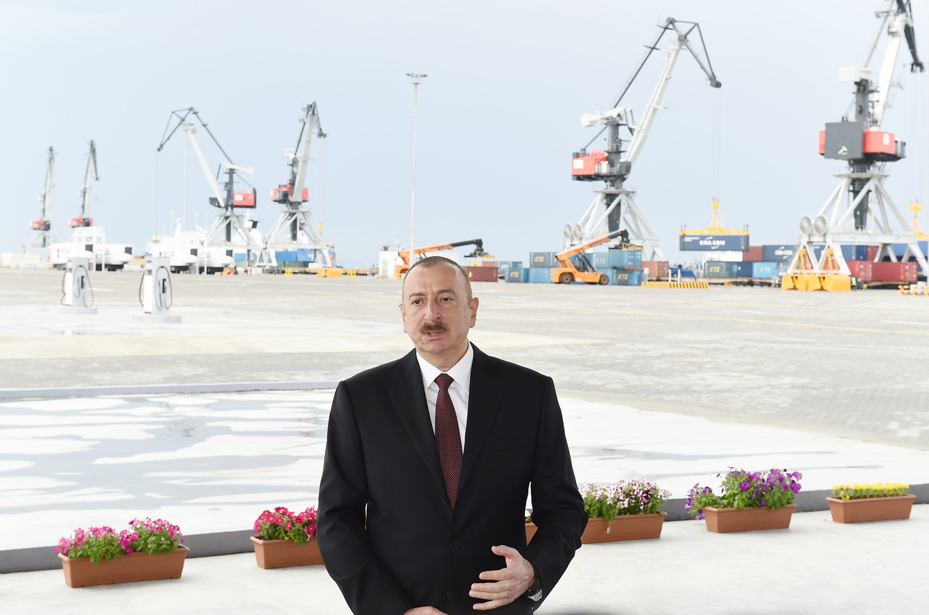 Açıq dənizlərə çıxışı olmasa da, Azərbaycan nəqliyyat və logistika mərkəzinə çevrilir