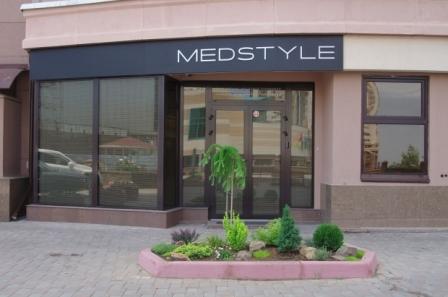 Xəstədən şok iddia: "Medistyle Hospital"ın həkimi 11 min manat alıb, məni ölümcül hala saldı" - FOTO