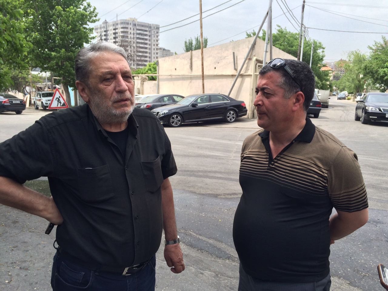 Sabiq icra başçısı sağdır: Qardaşı ilə görüşdürüldü - FOTO/VİDEO