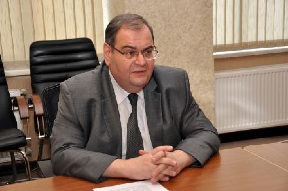 Rüstəm İbrahimbəyovun titullarının alınması üçün prezidentə müraciət edildi