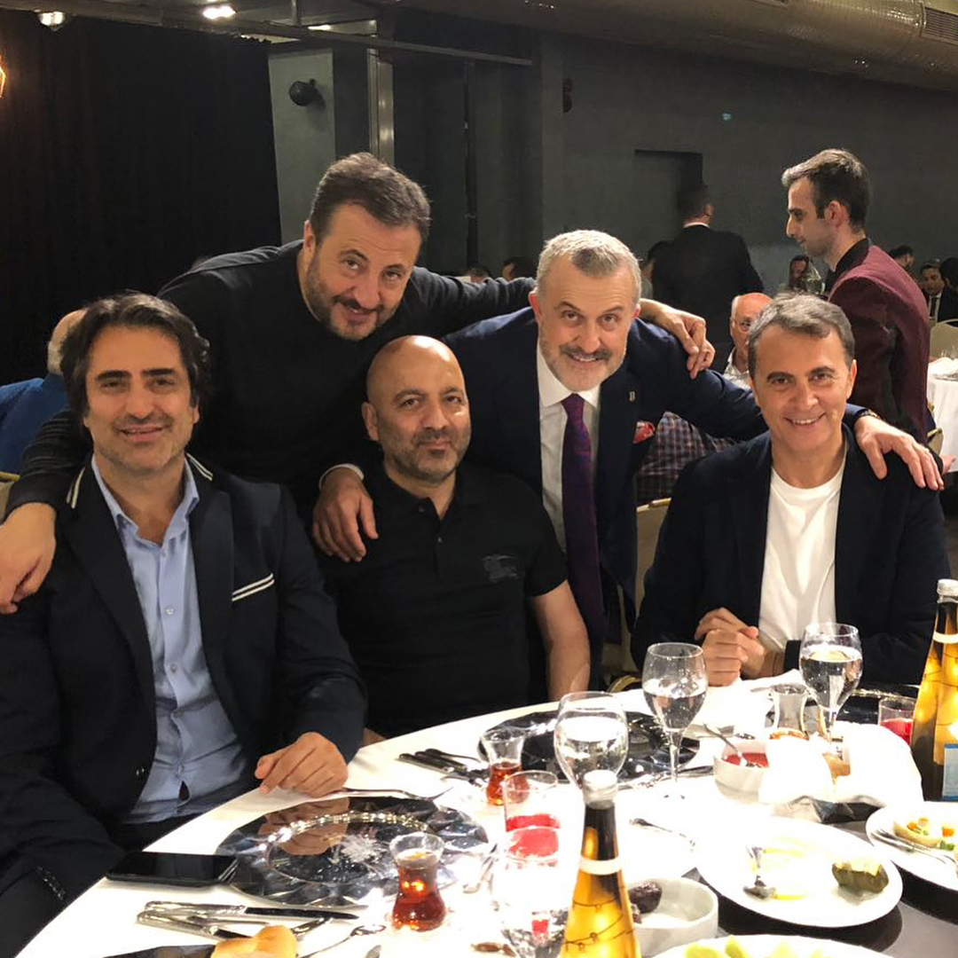 Mübariz Mənsimov iftar süfrəsi açdı - Məşhurlar axın etdi - FOTOLAR