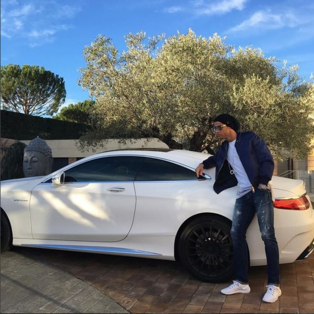 Ronaldo maşınlarını satsa, Türkiyənin ən bahalı klubuna sahib olar- Fotolar