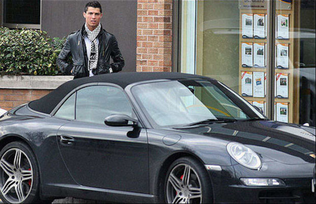Ronaldo maşınlarını satsa, Türkiyənin ən bahalı klubuna sahib olar- Fotolar