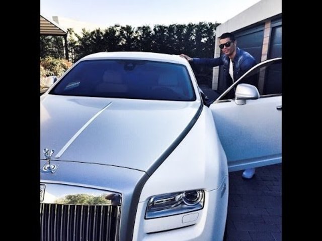 Ronaldo maşınlarını satsa, Türkiyənin ən bahalı klubuna sahib olar- Fotolar