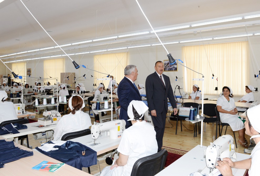 İlham Əliyev - Azərbaycanı inamla irəli aparan Prezident