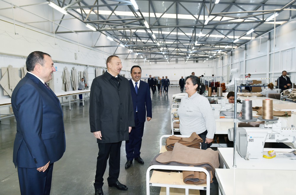 İlham Əliyev - Azərbaycanı inamla irəli aparan Prezident