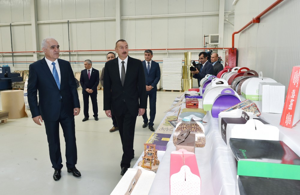 İlham Əliyev - Azərbaycanı inamla irəli aparan Prezident