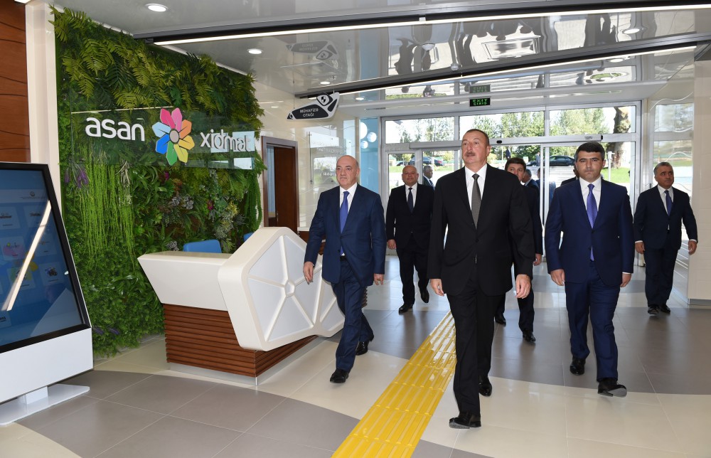İlham Əliyev - Azərbaycanı inamla irəli aparan Prezident