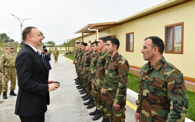 İlham Əliyev - Azərbaycanı inamla irəli aparan Prezident