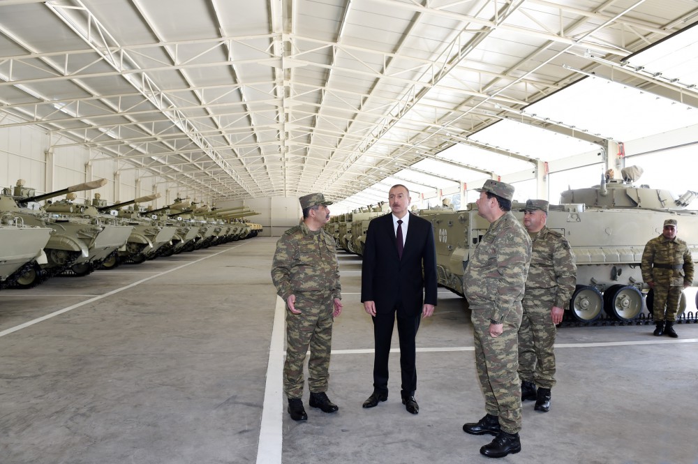 İlham Əliyev - Azərbaycanı inamla irəli aparan Prezident