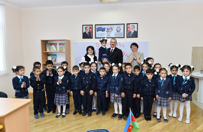 İlham Əliyev - Azərbaycanı inamla irəli aparan Prezident
