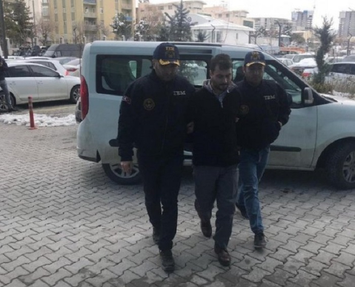 Azərbaycanda tutulan FETÖ-çü müəllim həbsə göndərildi