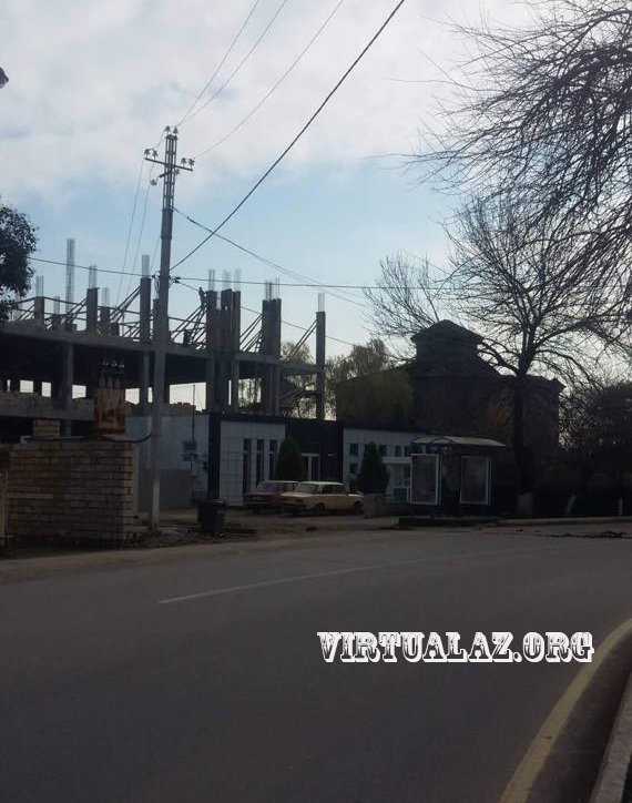 Lənkəranda tarixi abidə dağıdılır- Foto