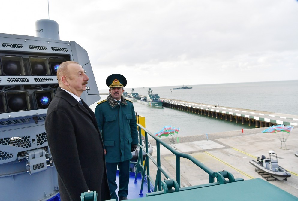 Prezident İlham Əliyev “Tufan” tipli sərhəd gözətçi gəmisi ilə tanış olub - FOTOLAR