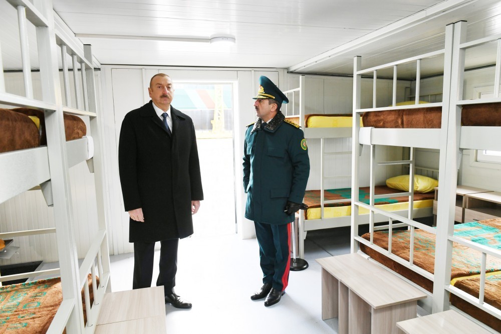 Prezident İlham Əliyev “Tufan” tipli sərhəd gözətçi gəmisi ilə tanış olub - FOTOLAR