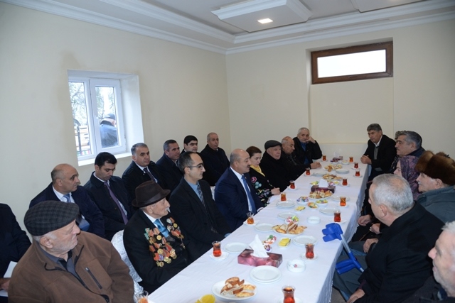 Nəsimi rayonunda vətəndaşların səyyar qəbulu - FOTOLAR