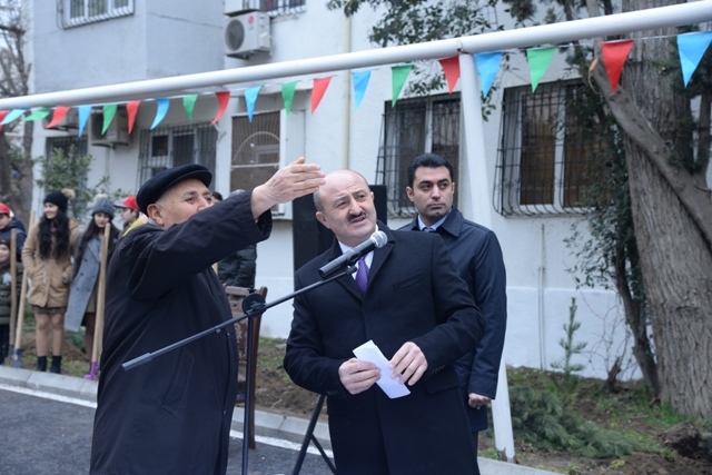 Nəsimi rayonunda vətəndaşların səyyar qəbulu - FOTOLAR
