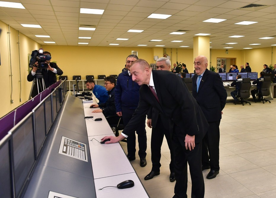 İlham Əliyev Sumqayıtda zavodunun açılışında iştirak edib - FOTOLAR