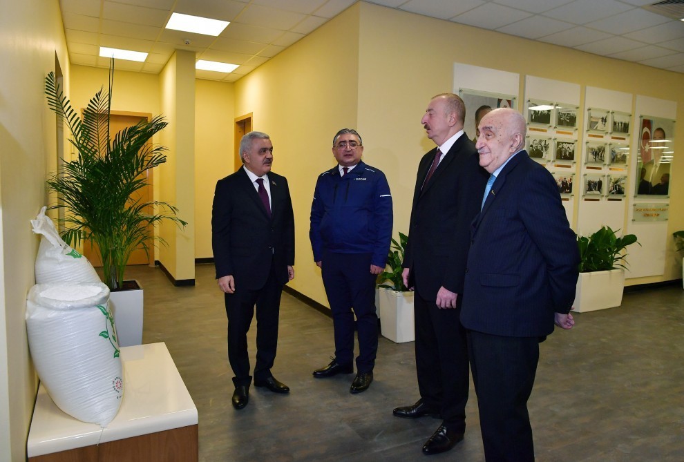 İlham Əliyev Sumqayıtda zavodunun açılışında iştirak edib - FOTOLAR