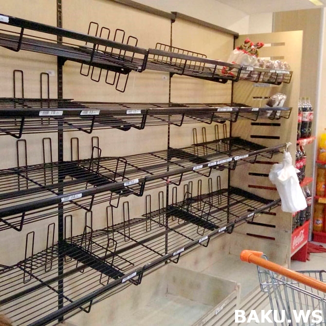 Bakı sakinləri təşvişdə - marketlərdə çörək qıtlığı yarandı - FOTOLAR