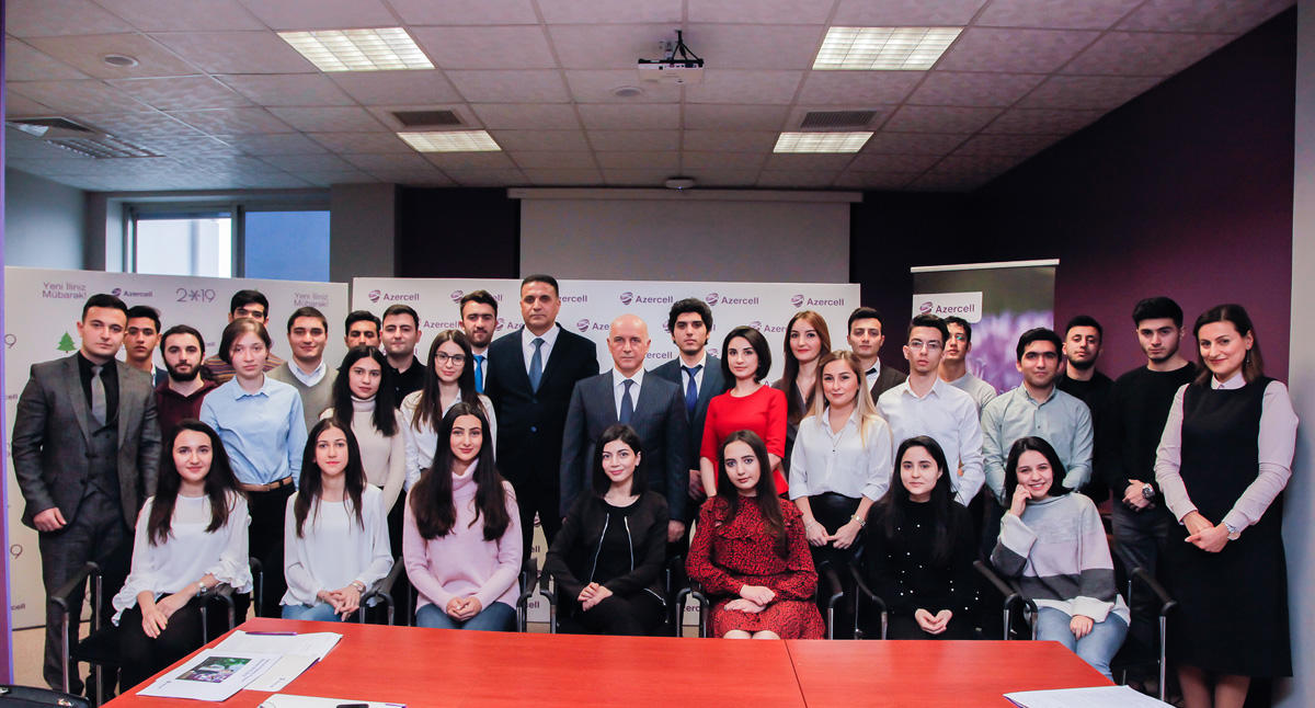Bu il "Azercell" daha 25 tələbəni sevindirdi - FOTO