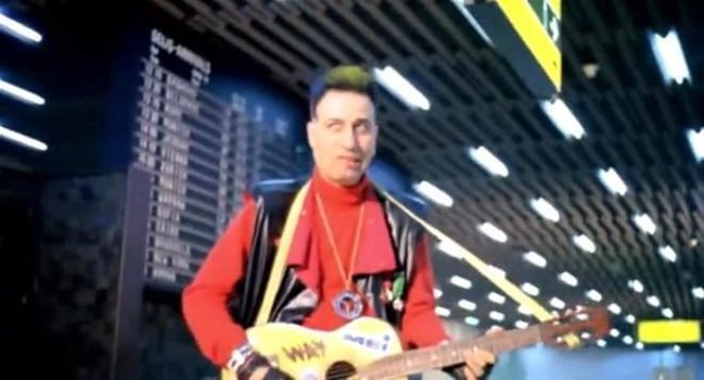 Məşhur filmdəki səhv 33 il sonra ortaya çıxdı - FOTO