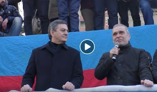 Yalanlardan zəfər çələngi hazırlamaq...