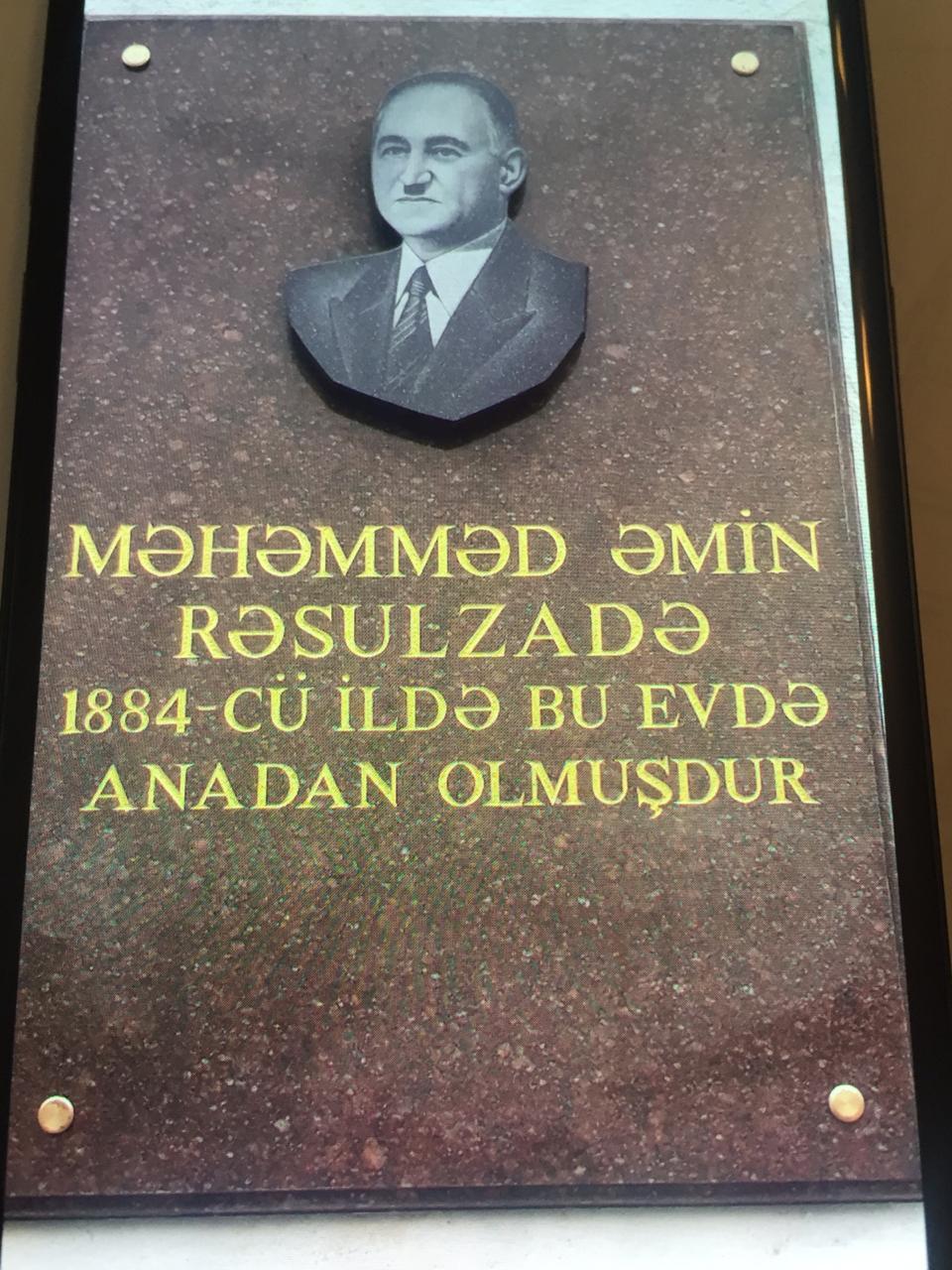Rəsulzadənin barelyefi ilə bağlı: "Əlavə nəsə yazılsaydı, mübahisə yaranacaqdı"