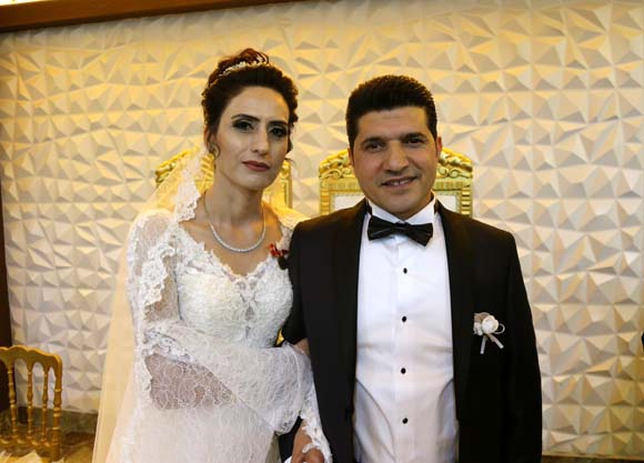 Bəy toyu yarımçıq qoyub, canlı yayıma çıxdı - Fotolar