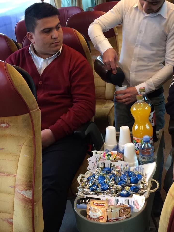 Azərbaycanda avtobuslarda çay, qəhvə və WI-FI pulsuz oldu -Fotolar