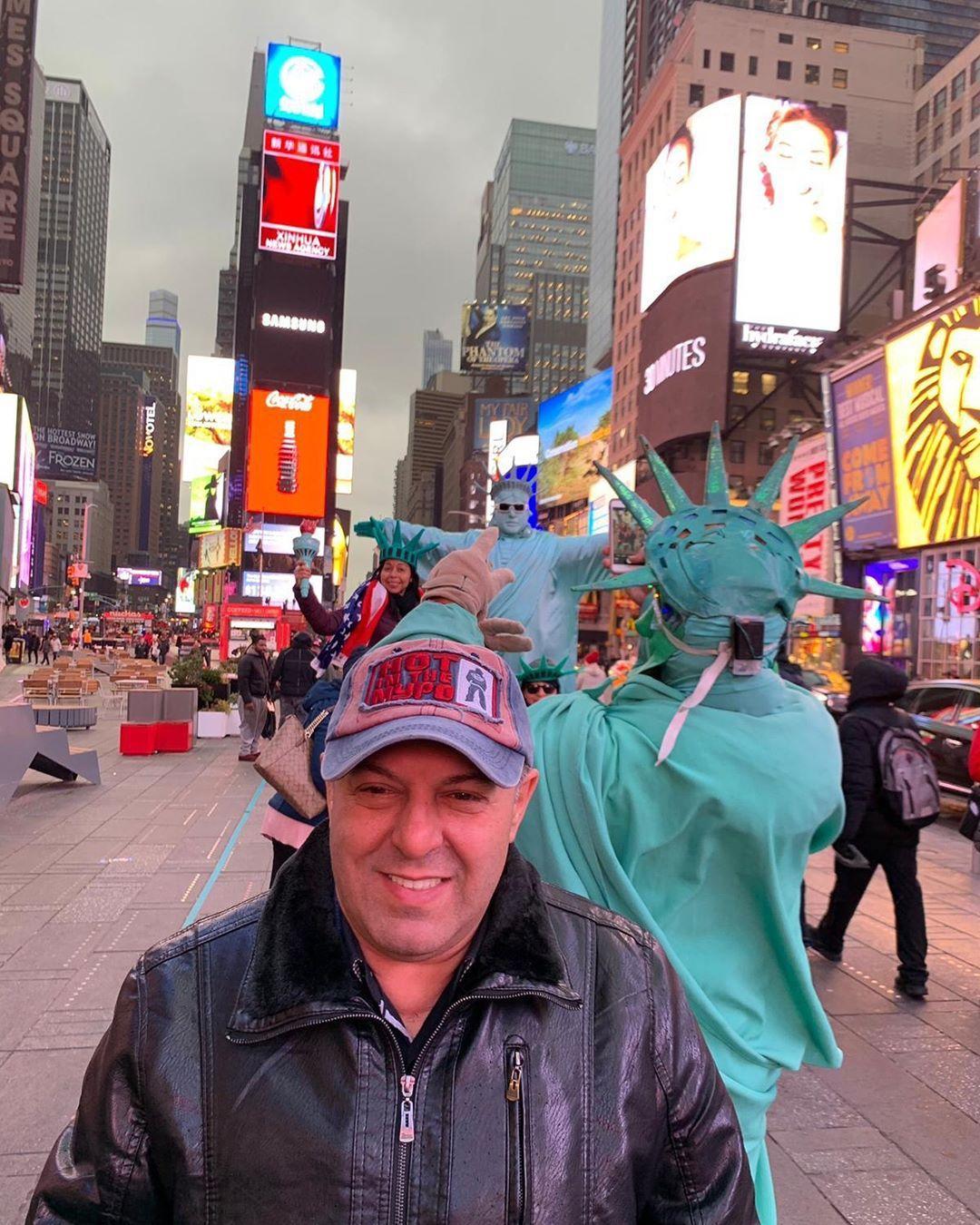 Amerikaya köçən Elarizin yeni - Fotoları