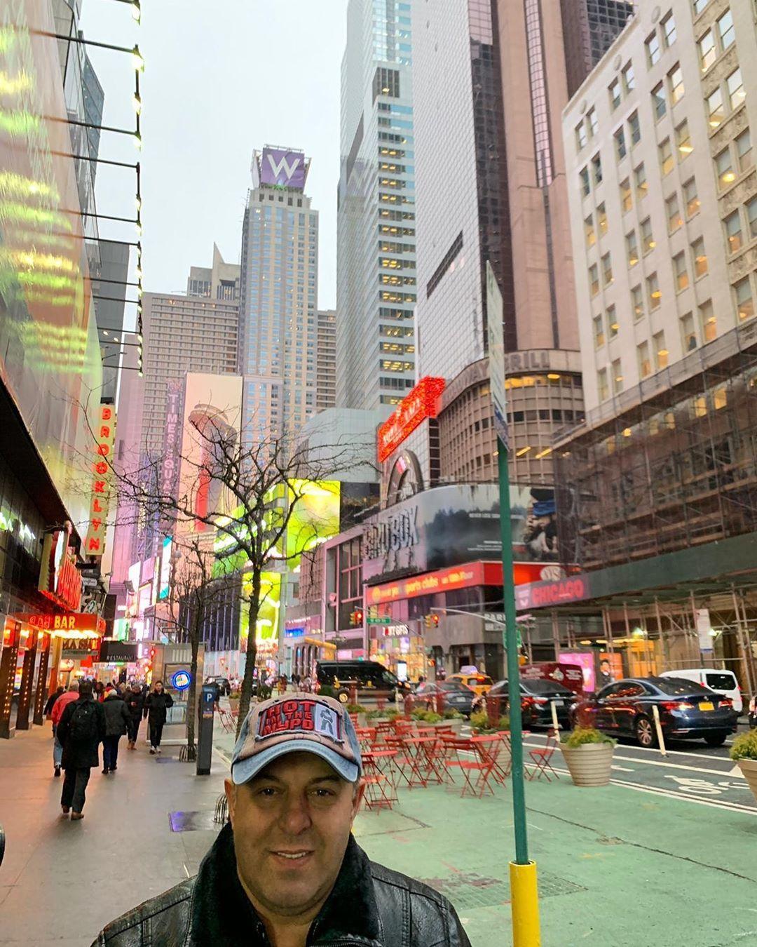 Amerikaya köçən Elarizin yeni - Fotoları