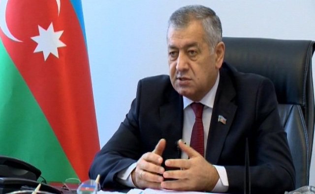 "Sahibkarlar anlamırlar ki, bu əhali bizimdir, qiymət üzərində bu qədər oynamaq olmaz” - Vahid Əhmədov