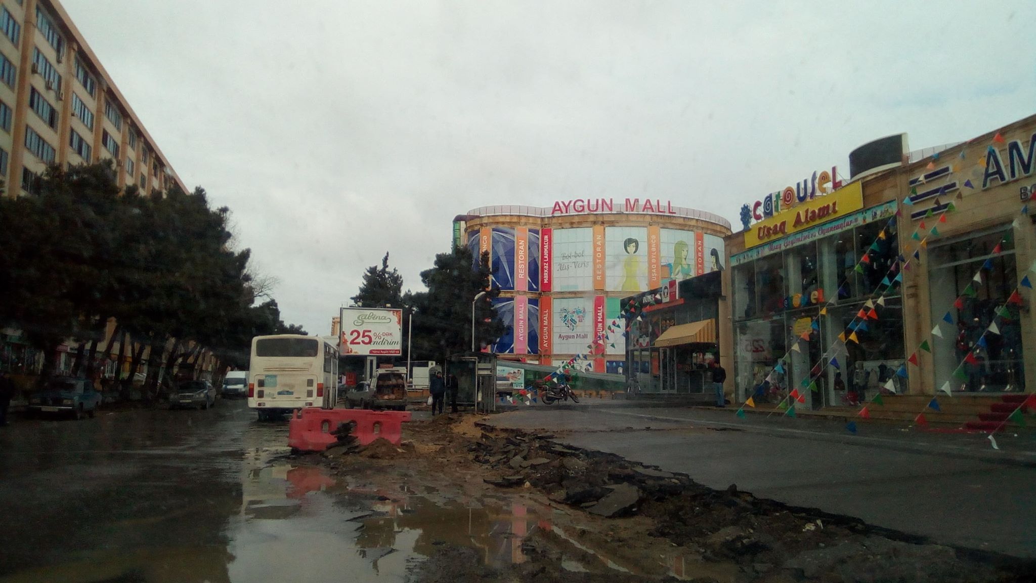 Məşhur bazar sökülür? -FOTOLAR