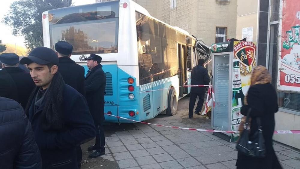 Sumqayıtda dəhşətli qəza baş verib - FOTO