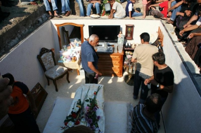 Basdırılan sərvət, kondisionerli tabutlar — Qaraçı baronlarının dəfn mərasimi - FOTO
