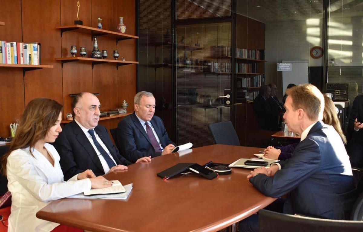 Elmar Məmmədyarov Dünya İqtisadi Forumunun prezidenti ilə görüşdü - FOTO