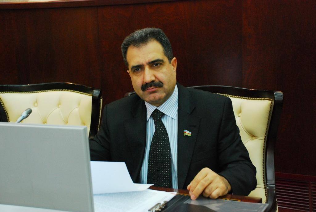 Vaxtilə AXCP və Müsavatda olub, sonra onlardan üz döndərən deputatlar - SİYAHI