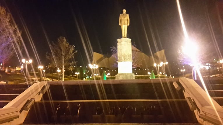 "Türkiyədə Azərbaycan mədəniyyətini yaymaq könül işidir"