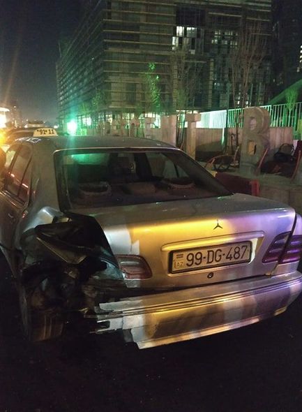Bakıda yüksək sürət qəzaya səbəb oldu - FOTO - VİDEO