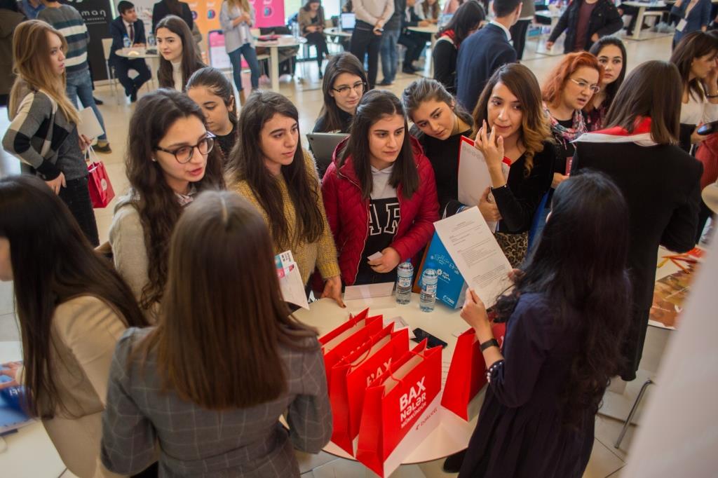 Bakcell ADA Universitetində keçirilmiş karyera yarmarkasına qatılıb