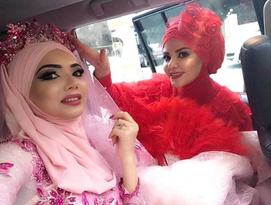 Qalmaqallı şəkildə nişanlarını pozan müğənni Elnar və Ayselin sabah toyudu - FOTOLAR