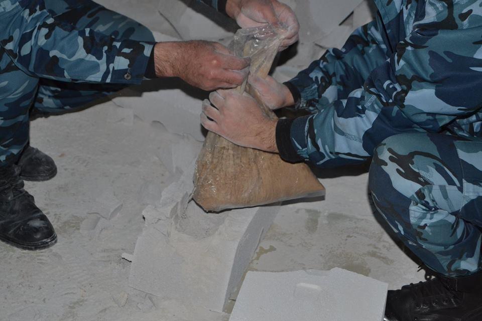 Azərbaycanda inanılmaz hadisə - Daşların içindən 306 kilo heroin tapıldı - FOTO