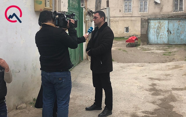 Aydın Xırdalanlının nəşi məscidə gətirildi - FOTO