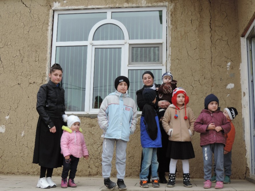 Kiçiyi on aylıq, böyüyü 22 yaşında: Qusarda yaşayan çoxuşaqlı Məmmədovlar ailəsindən - REPORTAJ - FOTO