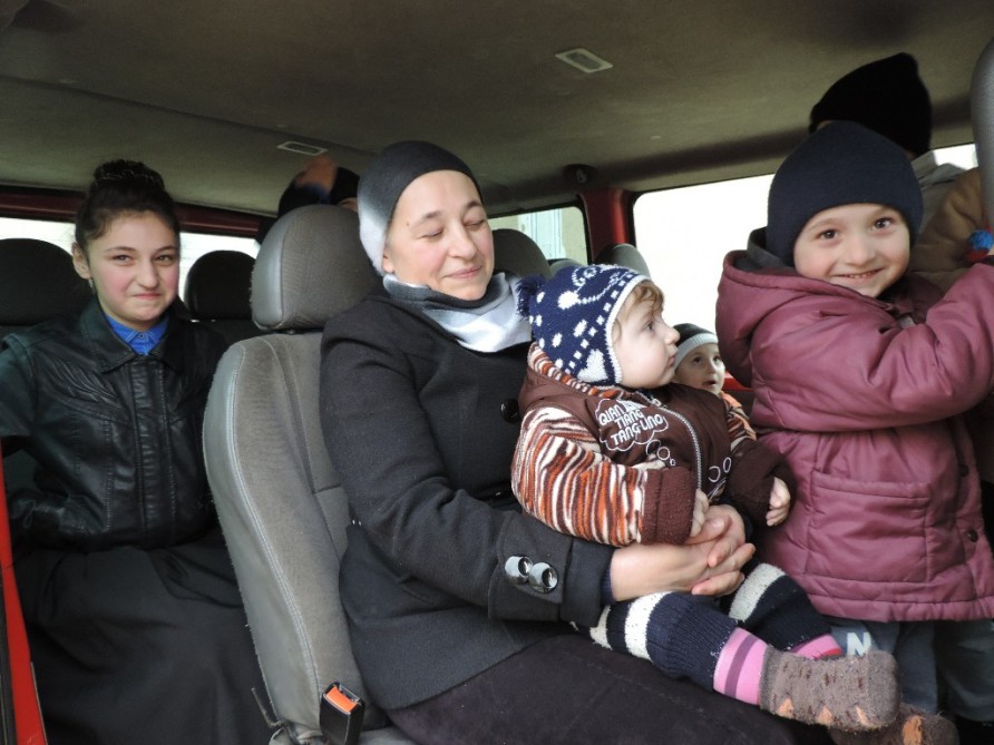 Kiçiyi on aylıq, böyüyü 22 yaşında: Qusarda yaşayan çoxuşaqlı Məmmədovlar ailəsindən - REPORTAJ - FOTO